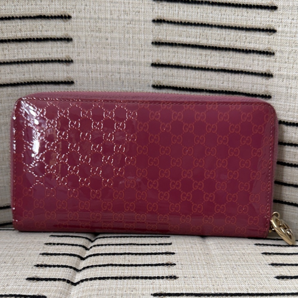 Gucci Women's Glossy Maroon Wallet